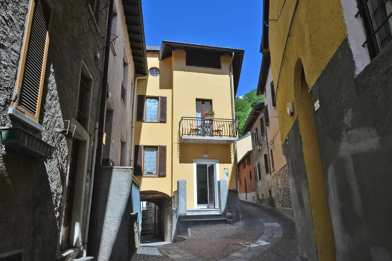 Villa Casa Carma Porto Ceresio Ferienhaus