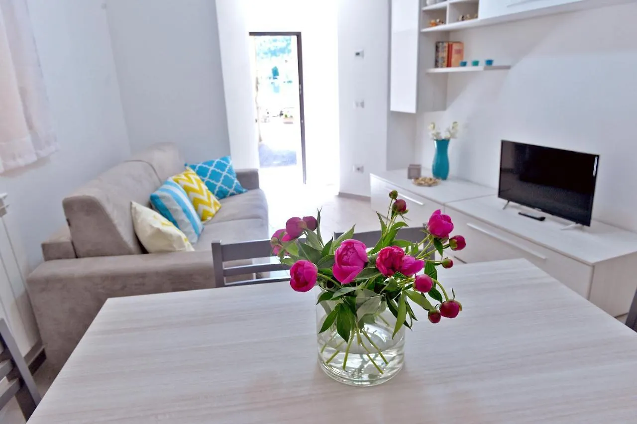 Villa Casa Carma Porto Ceresio Ferienhaus