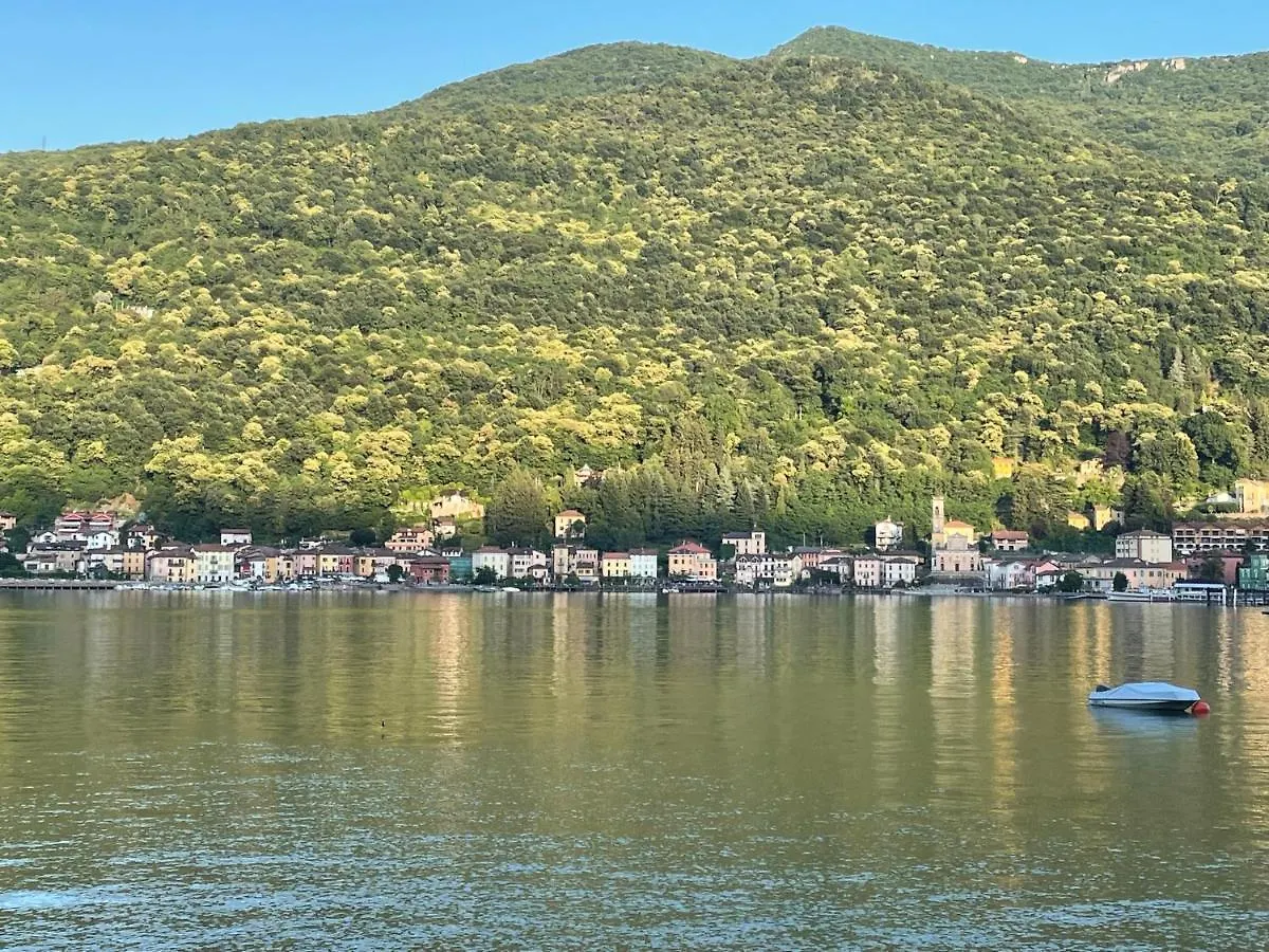 Villa Casa Carma Porto Ceresio Italien
